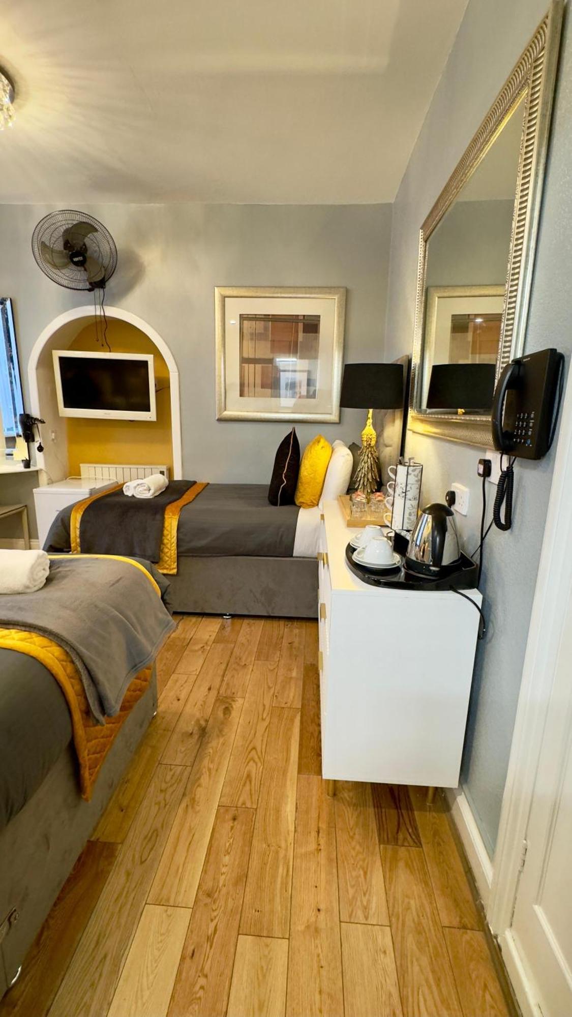 Piccolino Hyde Park Hotel Лондон Экстерьер фото